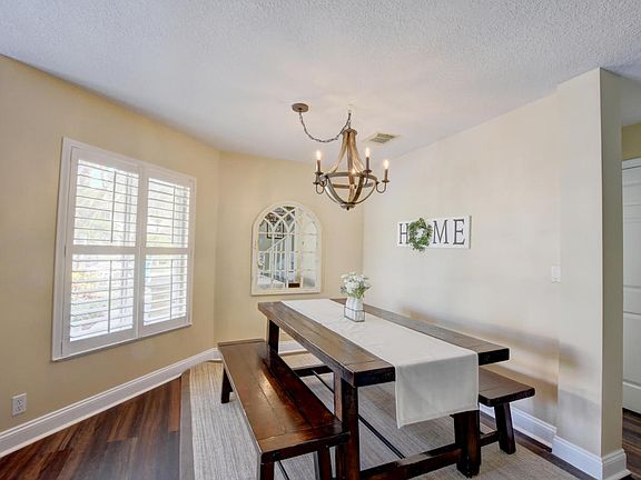 5th image of 1727 Arezzo Cir