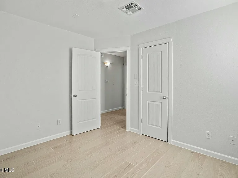 1451 Senda Del Sol Ln — Photo 17