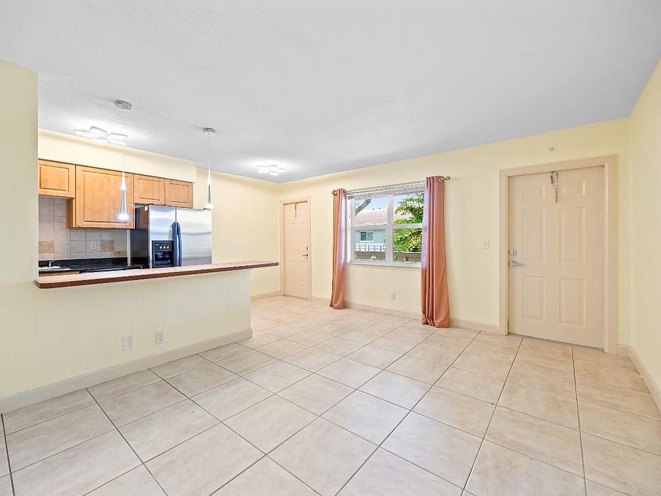 1st image of 2607 NE 8th Avenue #24