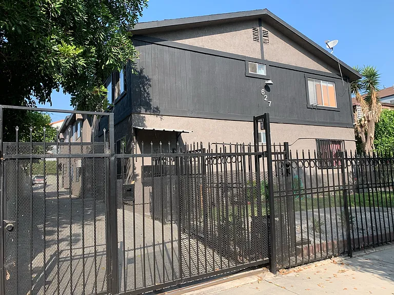 627 N Alexandria Ave — Photo 13