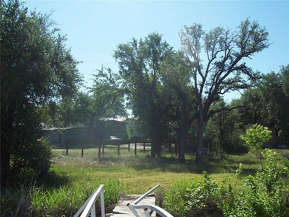 3rd image of 111 Minton Ln