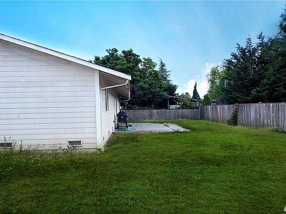 4th image of 8220 51st Ave NE