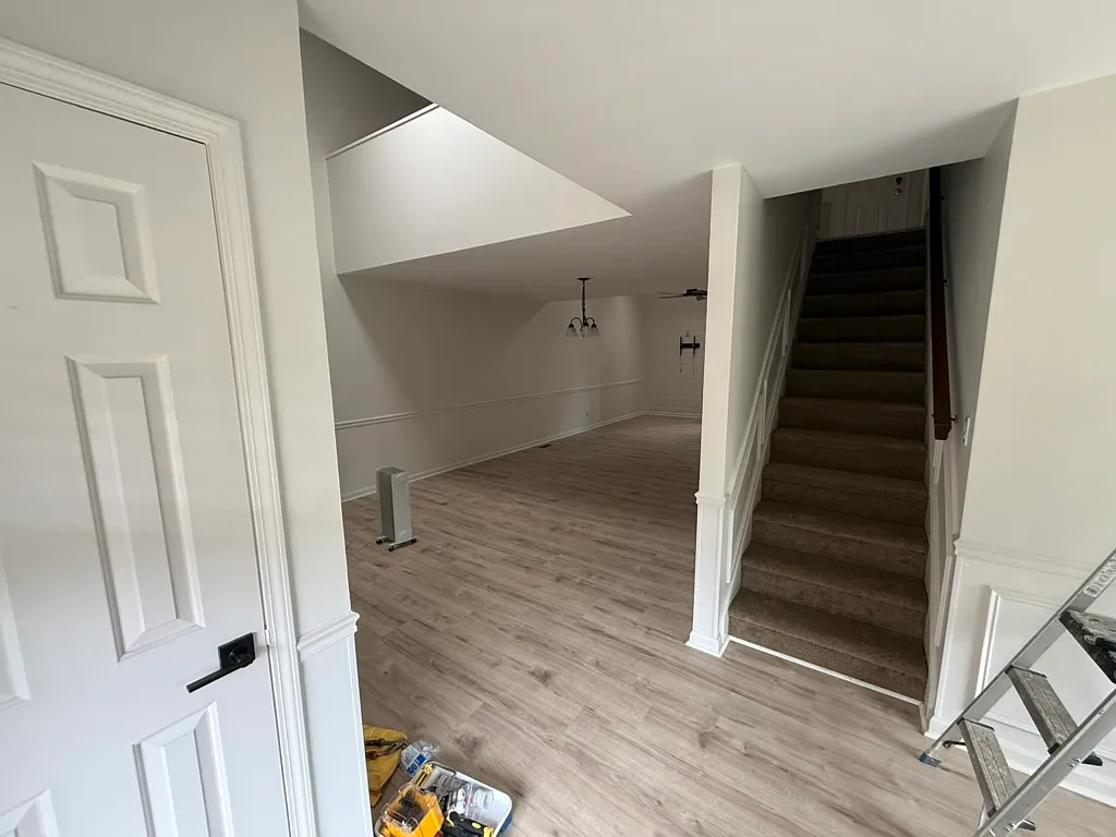 3 bed, 2.5 bath, 2349 sqft, $2,200 — Photo 3