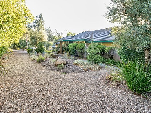 4th image of 1700 Manzanita Avenue