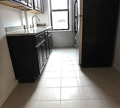 4th image of 4328 39th Pl APT 46
