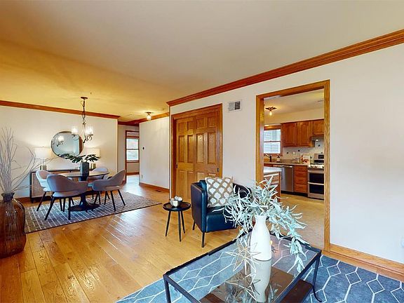 5th image of 10834 Lawnbrook Dr
