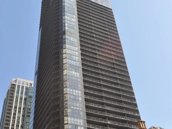 10 E Ontario St APT 2702, Chicago, IL 60611