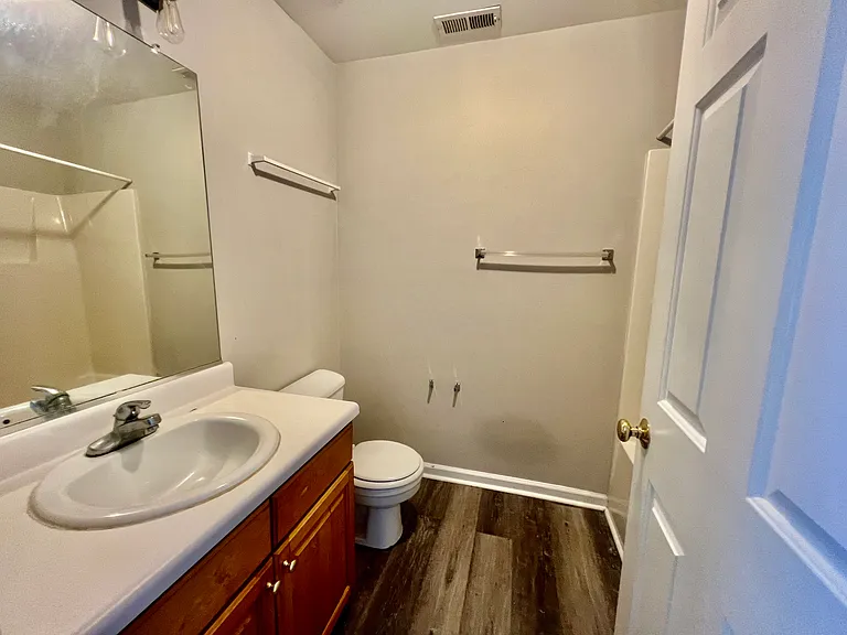 2829 Bennington Dr — Photo 8