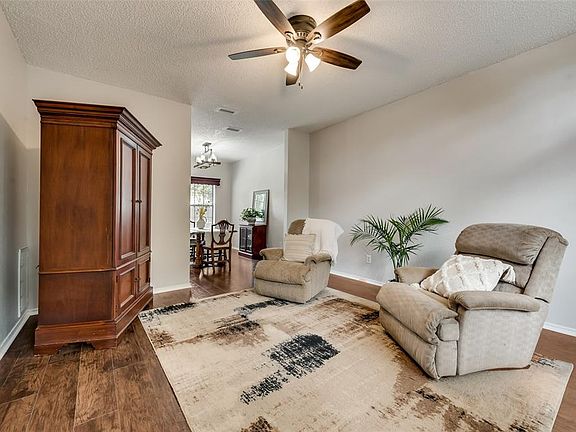 5th image of 2709 Skyview Dr