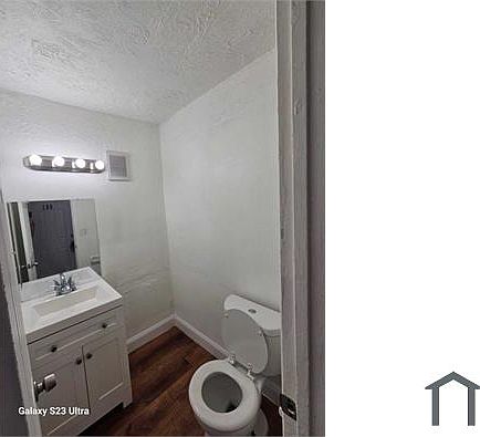 5th image of 1660 NE 150th St APT 401