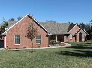 62 Country Oaks St, Woodward, OK 73801