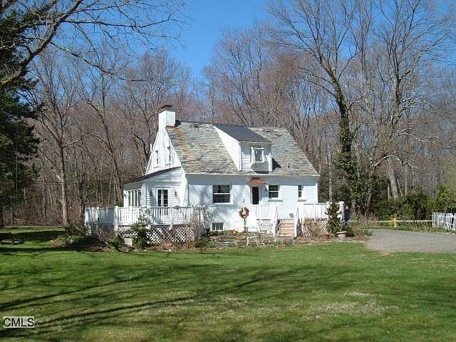 2nd image of 1215 Johnson Rd