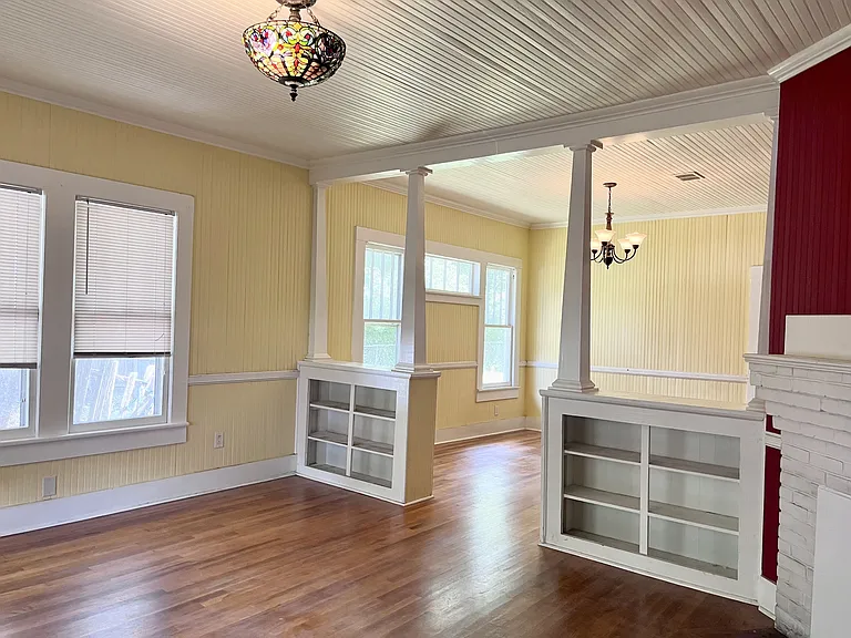 208 Donaldson St — Photo 3
