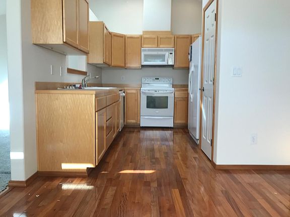 2nd image of 5300 122nd Pl NE