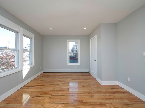 4th image of 12338 146th St