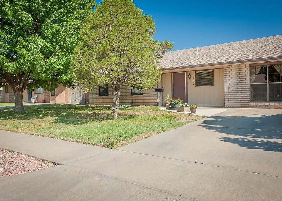 1st image of 307 Oakwood Dr