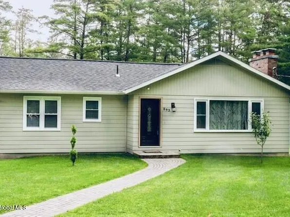 243 Bullock Road, Slingerlands, NY 12159
