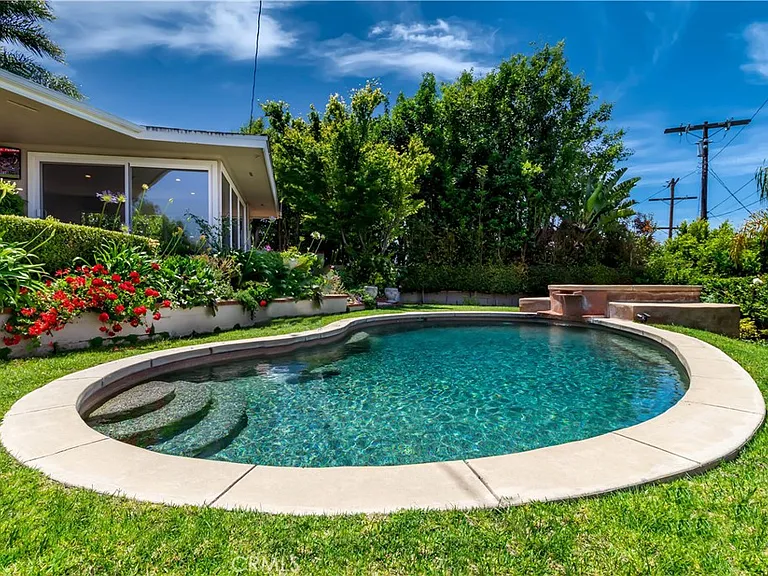 3546 Berry Dr — Photo 36