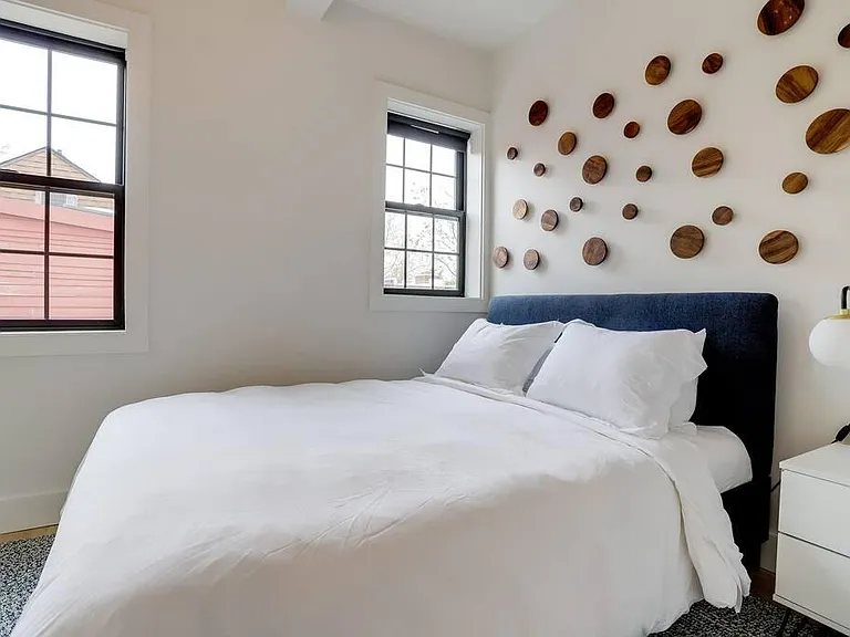 712 G St SE #101 — Photo 9