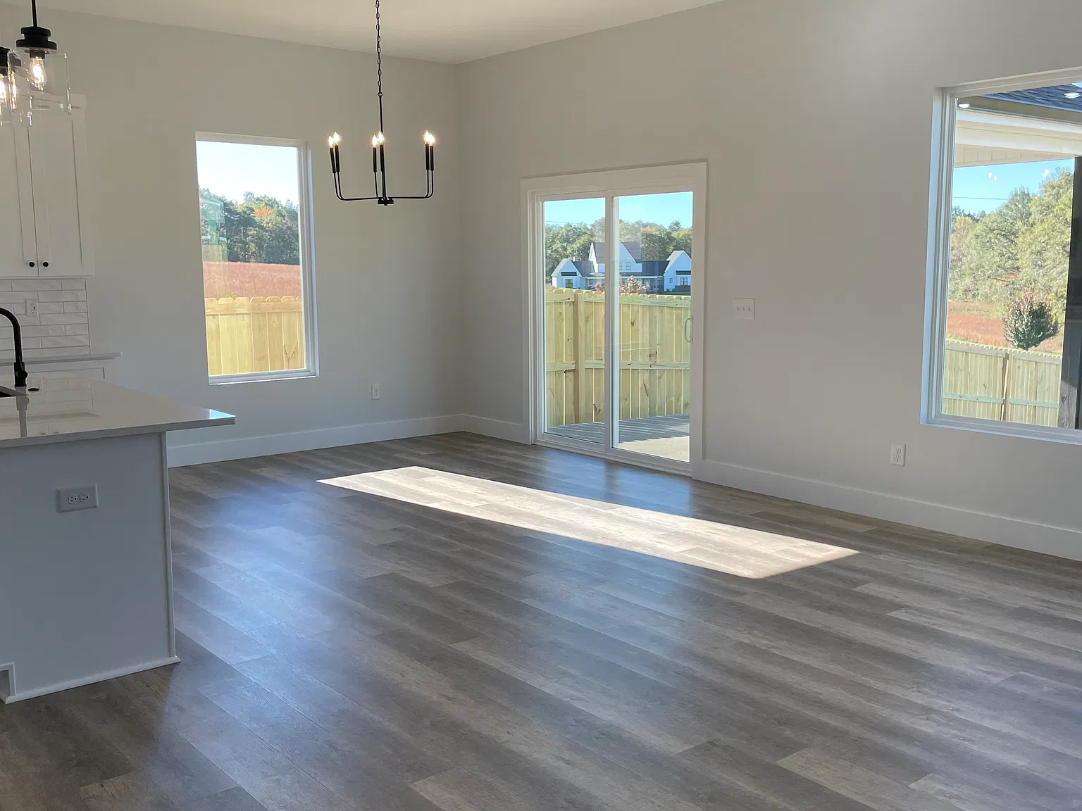4 bed, 1766 sqft, $2,495 — Photo 2