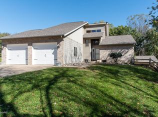 7400 W Hickory Rd, Hickory Corners, MI 49060