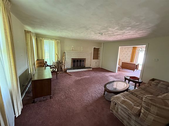 5th image of 21641 Irish Rd