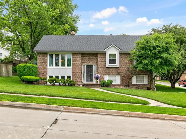 1236 20th St, West Des Moines, IA 50265