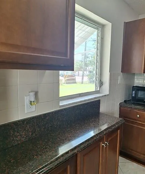 2020 NE 51st Ct #101 — Photo 9