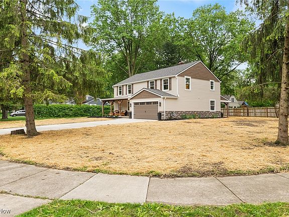 3rd image of 27345 Santa Clara Dr