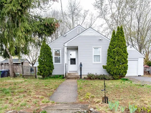 161 Adams St, Warwick, RI 02888