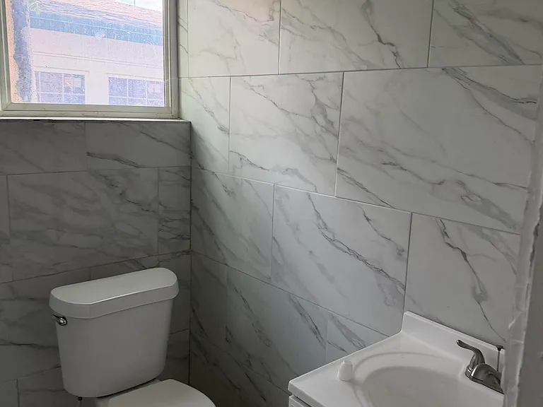 1025 Magoffin Ave #1 — Photo 3