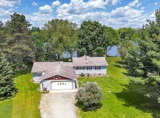 N7416 Hideaway Ln, Crivitz, WI 54114