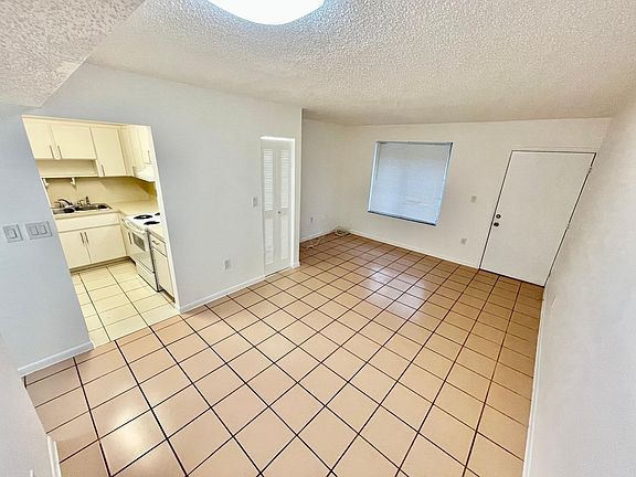 3rd image of 7999 NW 7th St Floor 1