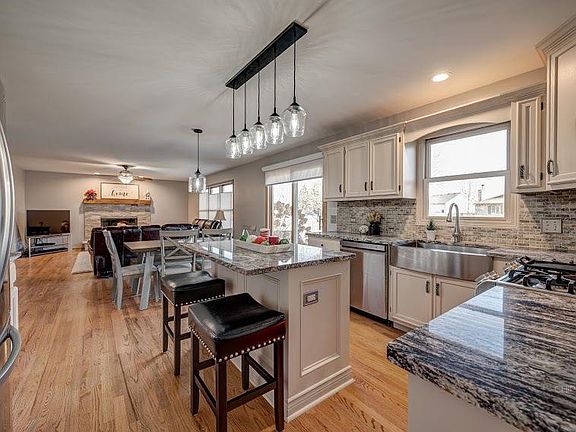 4th image of 13217 S Blackstone Ln