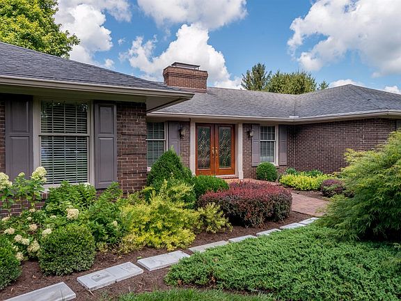 3rd image of 105 Cherrywood Dr