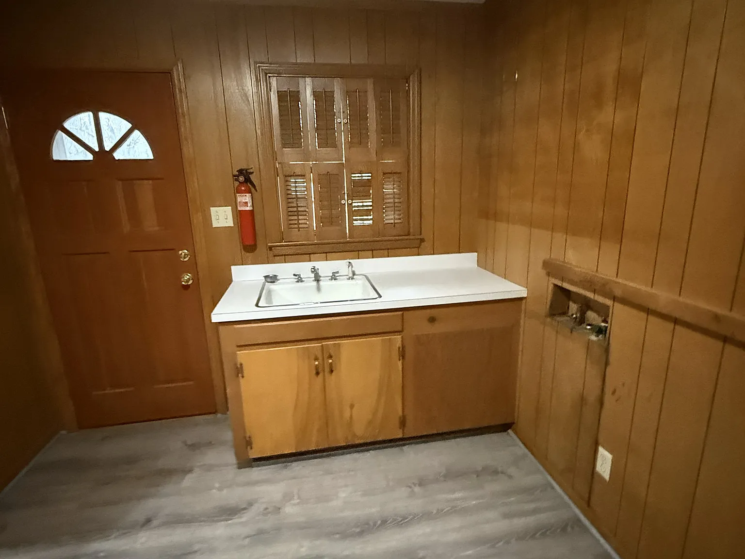 3 bed, 2340 sqft, $1,800 — Photo 3