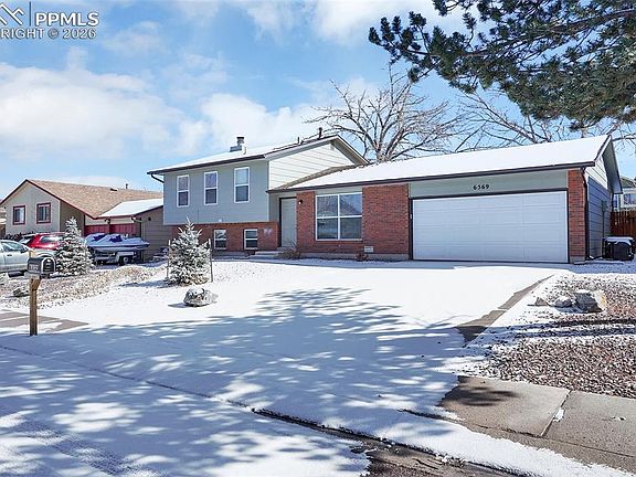 3rd image of 6569 Gambol Quail Dr E