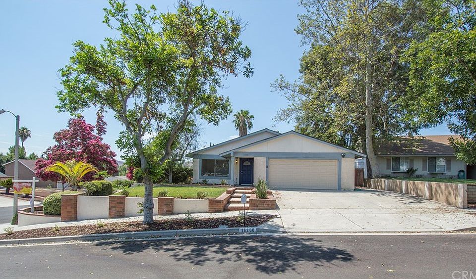 1st image of 15300 Laguna Ct