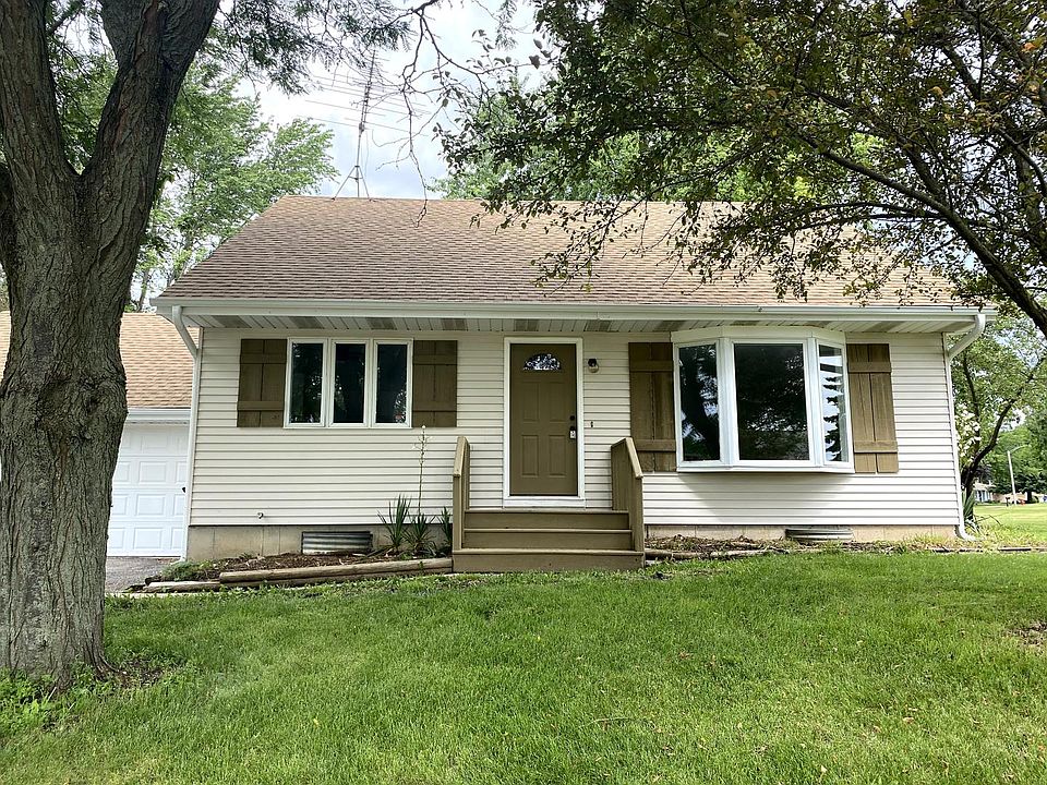 1st image of 4916 W Oakwood Dr