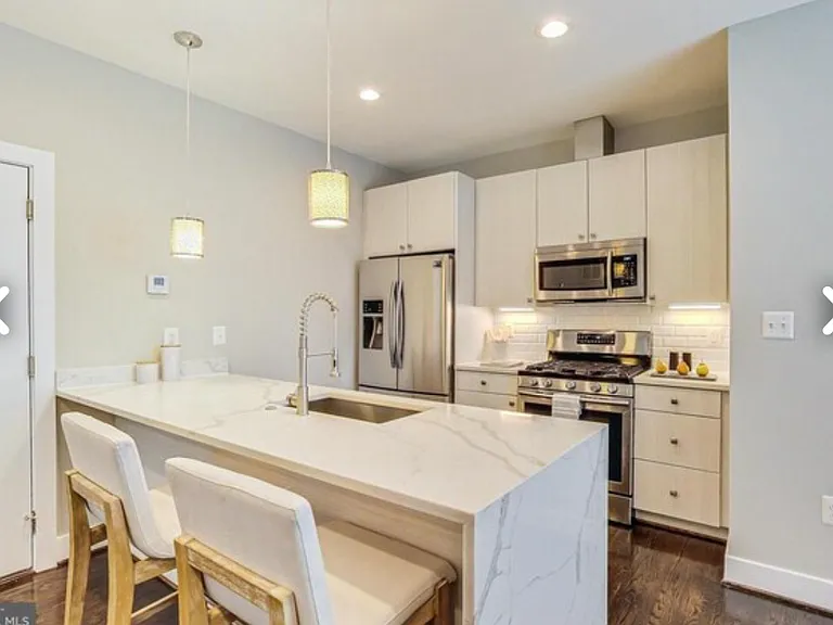 Spacious kitchen countertops for entertaining