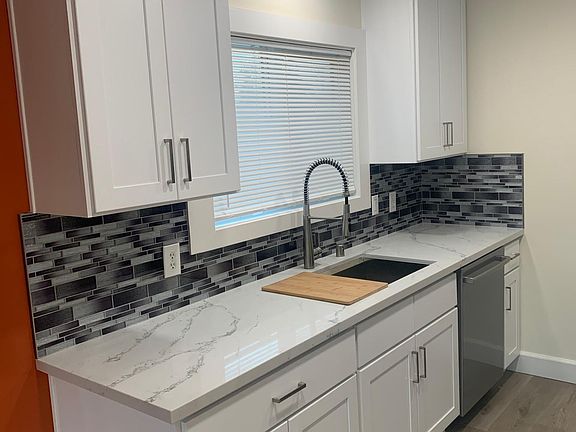 2nd image of 755 W Valley Dr APT 4