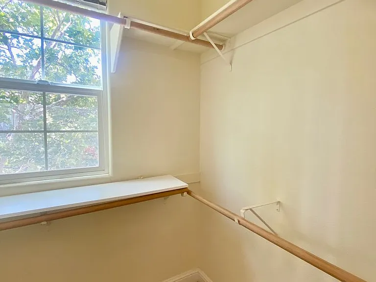 2319 Glacier Pl #B — Photo 14