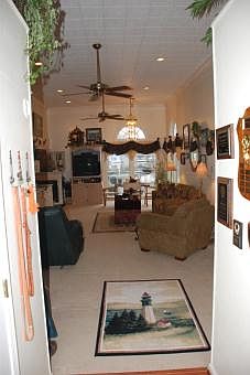 5th image of 123 Waller Ln