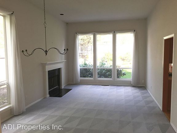 3rd image of 4875 Hastings Dr