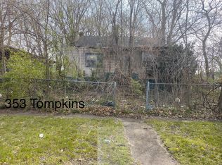 353 Tompkins St, Gary, IN 46406