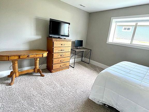 3rd image of 231 Prairie Quay Dr