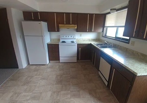 3rd image of 1506 Yellowstone Ave APT 2