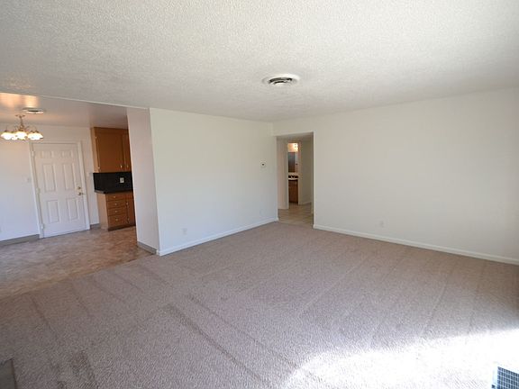 4th image of 7249 Chandler Dr