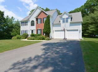 14 Robert V Beaupre Cir, North Attleboro, MA 02760