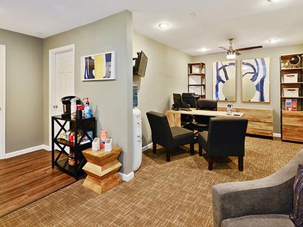 12415 Ambaum Blvd SW #1-407